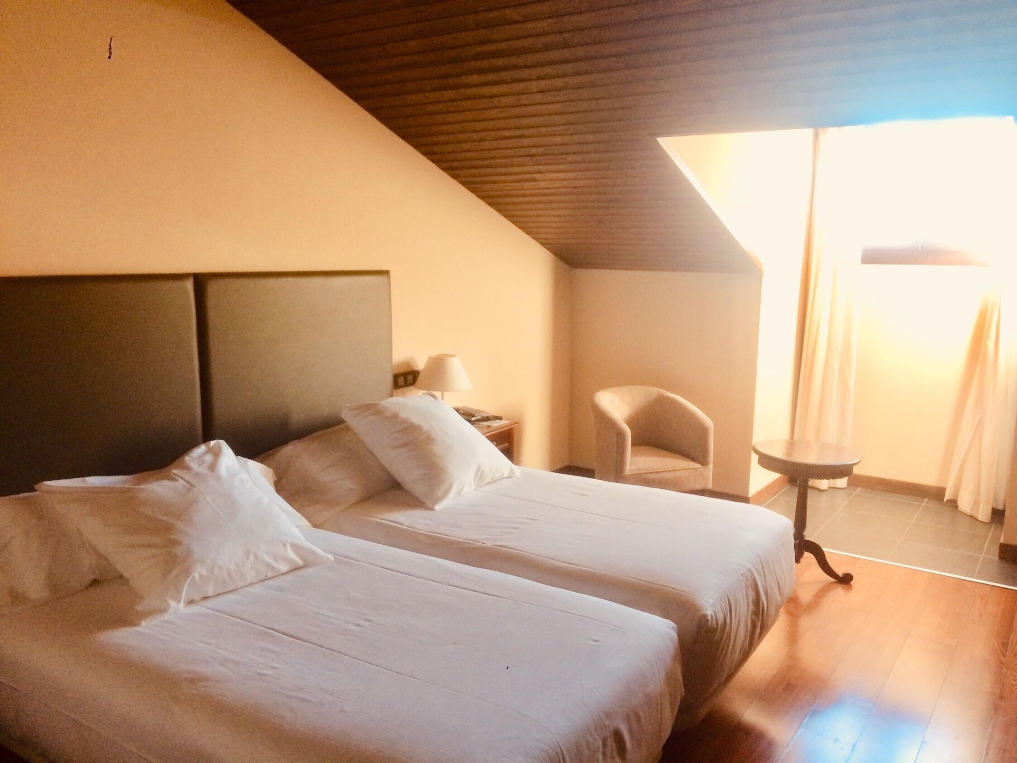 Hotel & Spa Real Badaguas Jaca Buitenkant foto