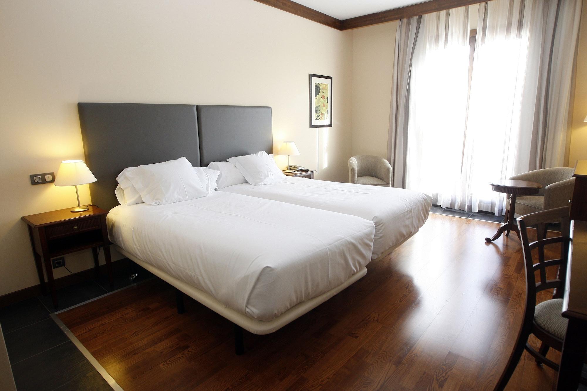 Hotel & Spa Real Badaguas Jaca Buitenkant foto