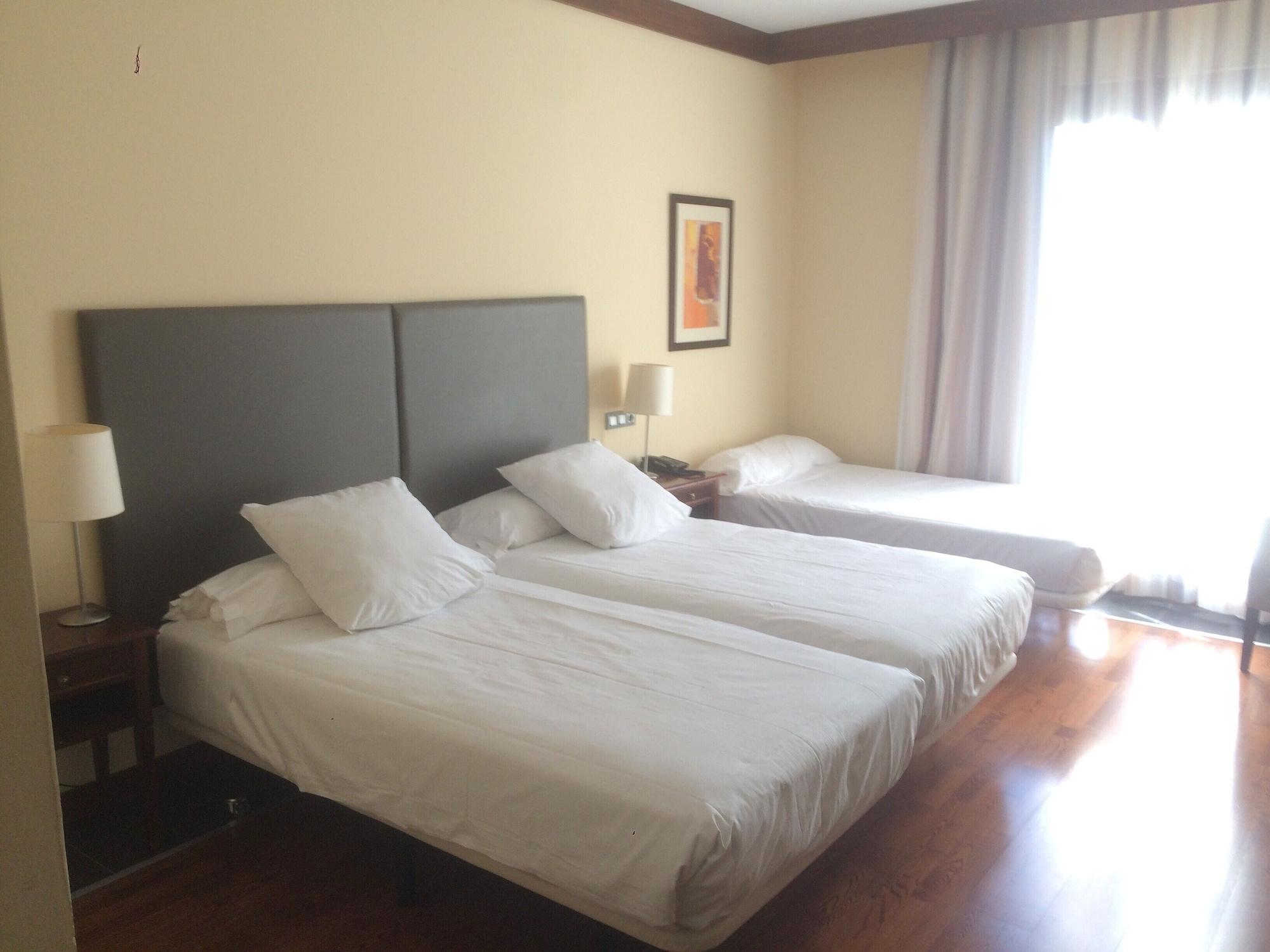 Hotel & Spa Real Badaguas Jaca Buitenkant foto