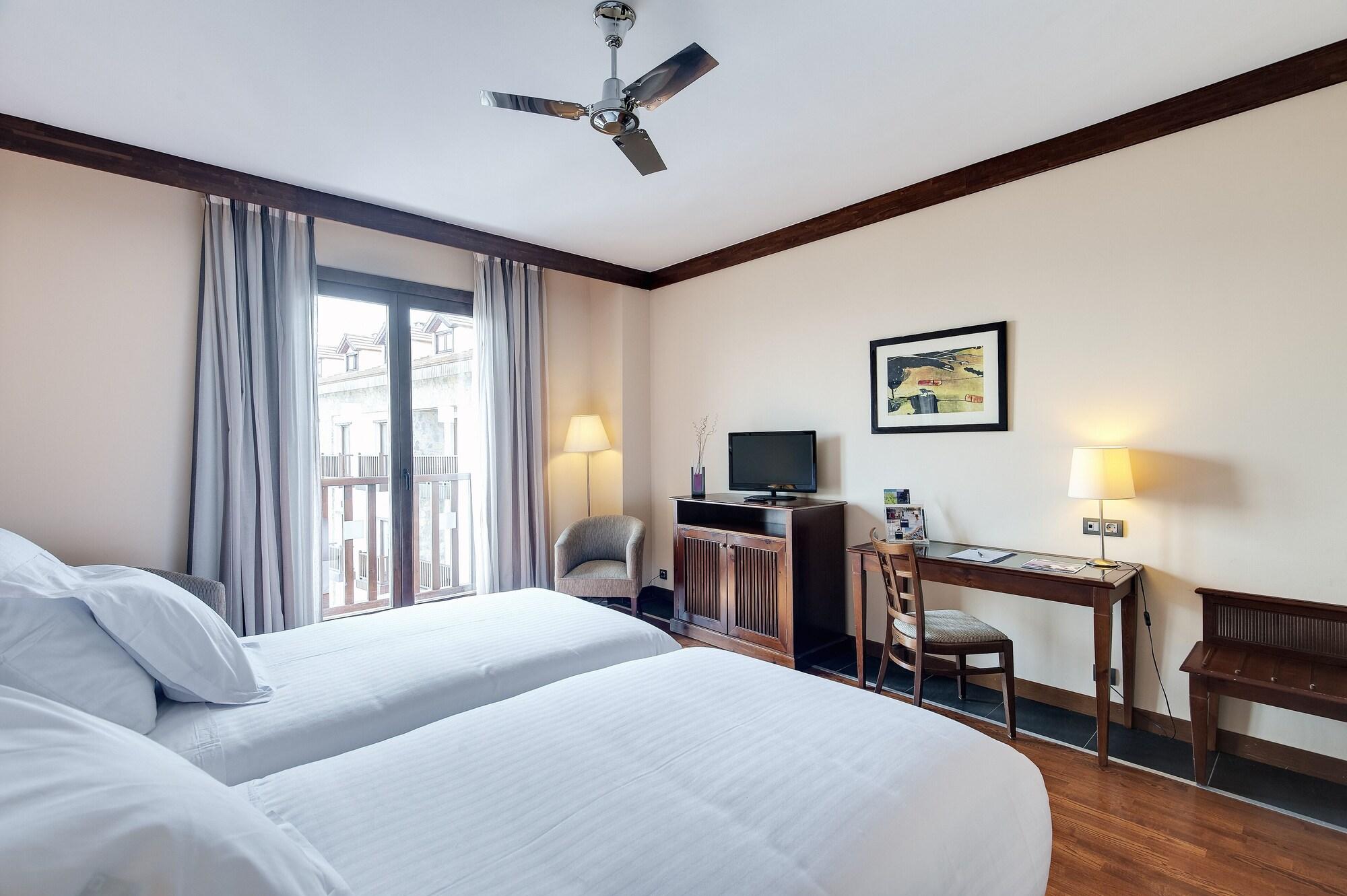 Hotel & Spa Real Badaguas Jaca Buitenkant foto